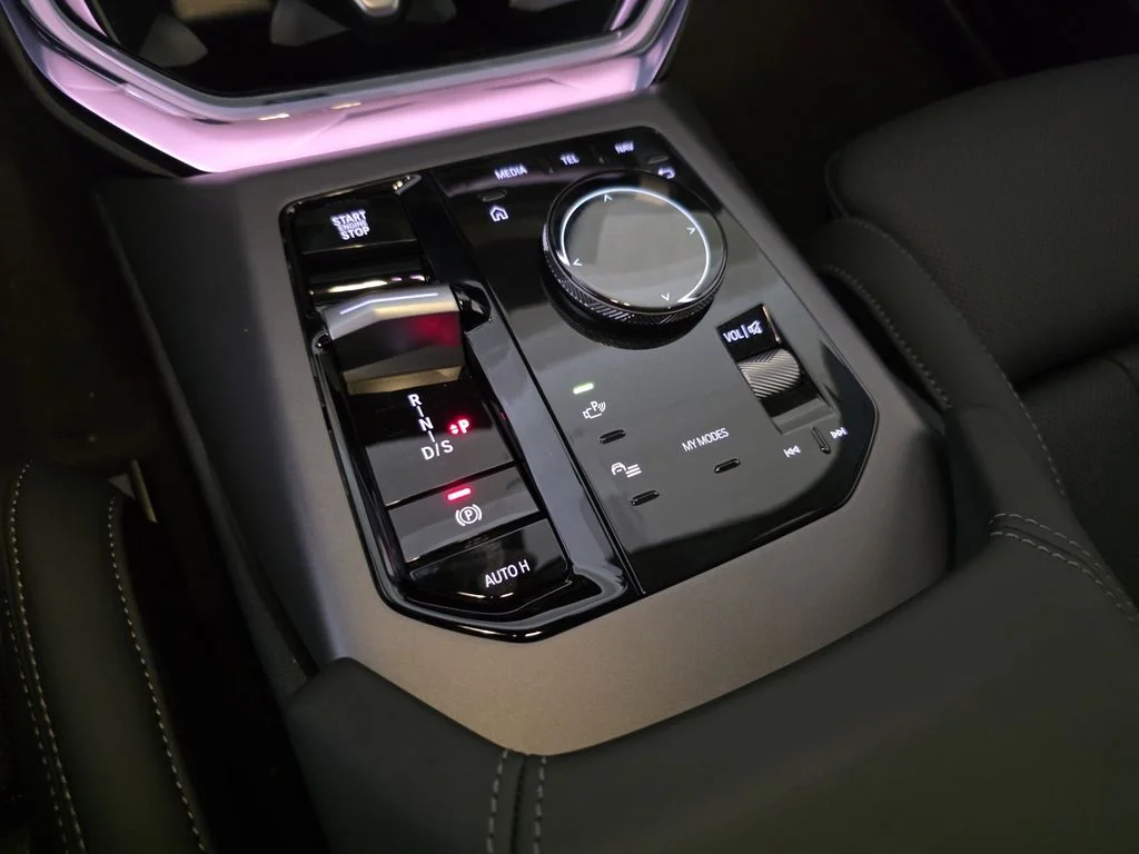 New 2026 Vegas Red Metallic BMW 30 xDrive image 19