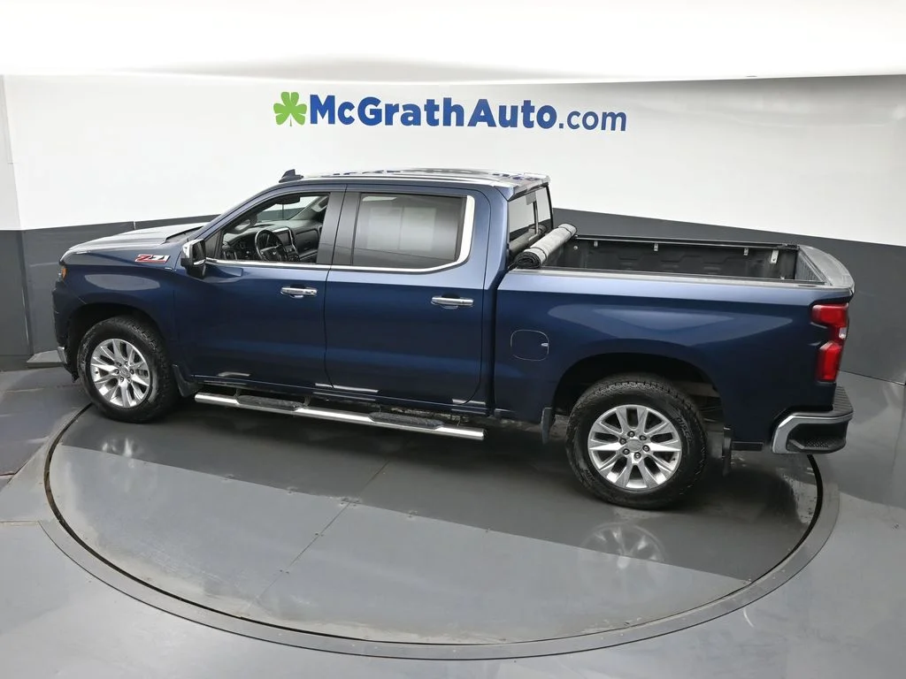 Used 2021 Blue Chevrolet LTZ image 24