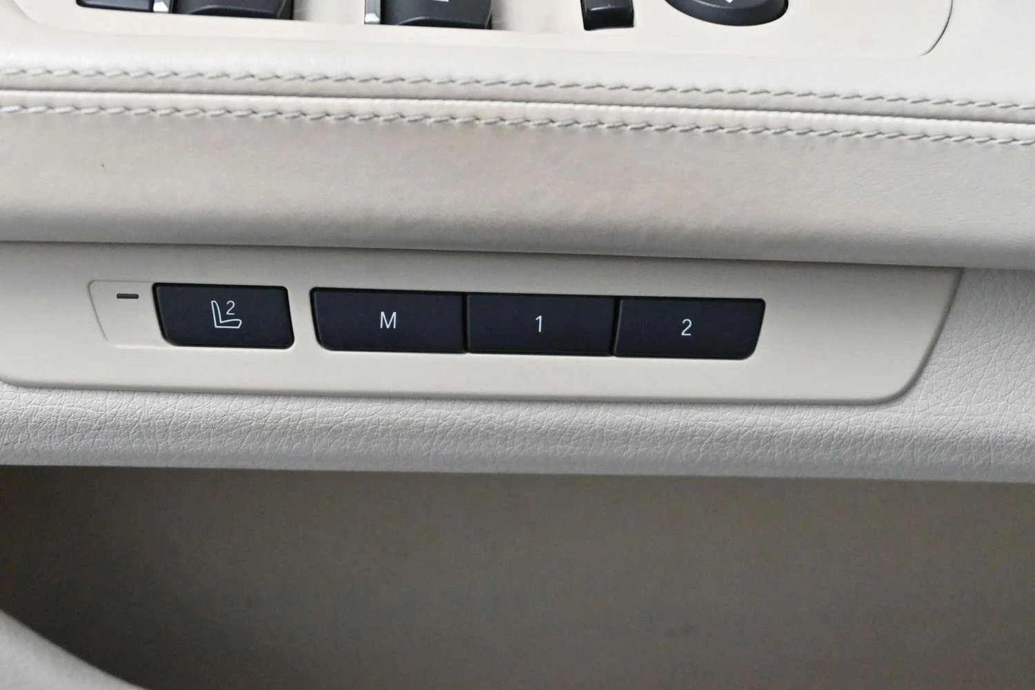 Used 2013 Dark Graphite Metallic Ii BMW 750i image 12