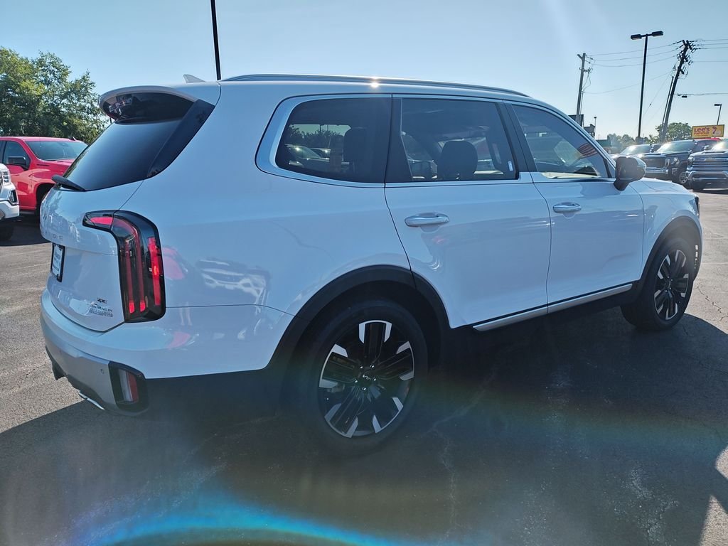 Used 2024 White Kia SX-Prestige image 5