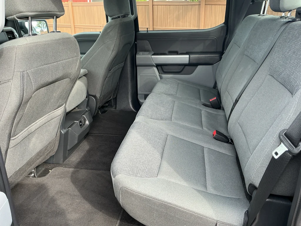 Used 2024 AGATE BLACK METALLIC Ford XLT image 17