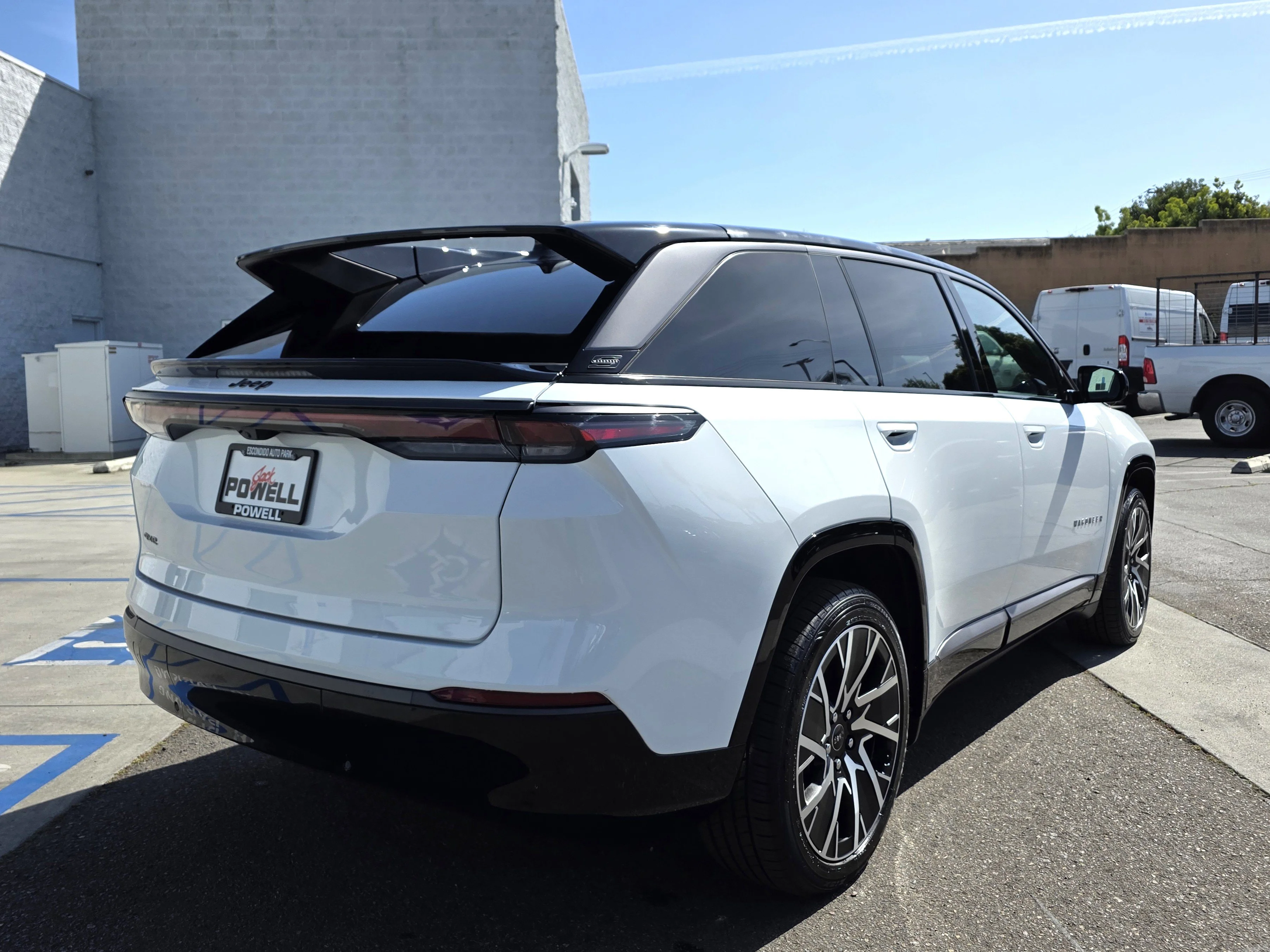 New 2025 Bright White Clearcoat Jeep Limited image 5