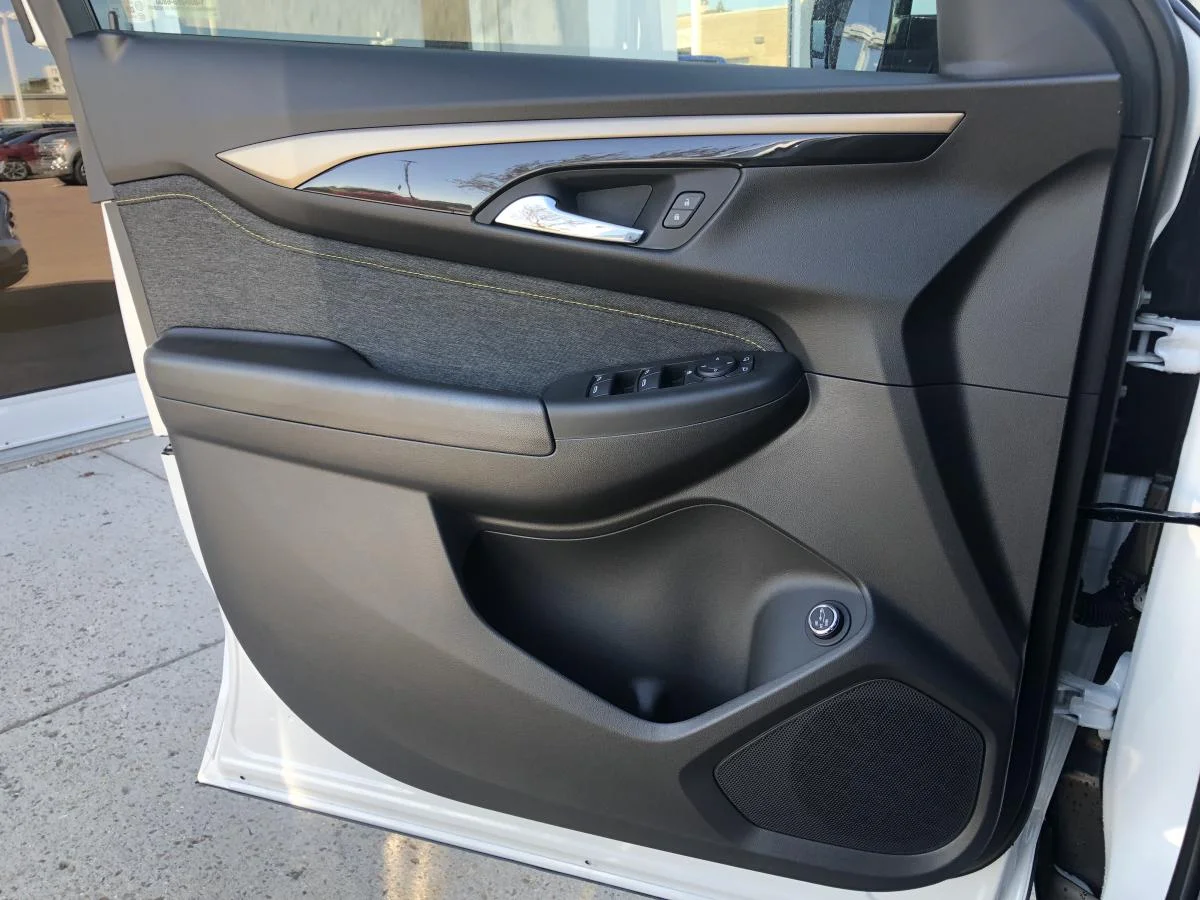 New 2026 White Chevrolet Awd 4dr Activ image 18