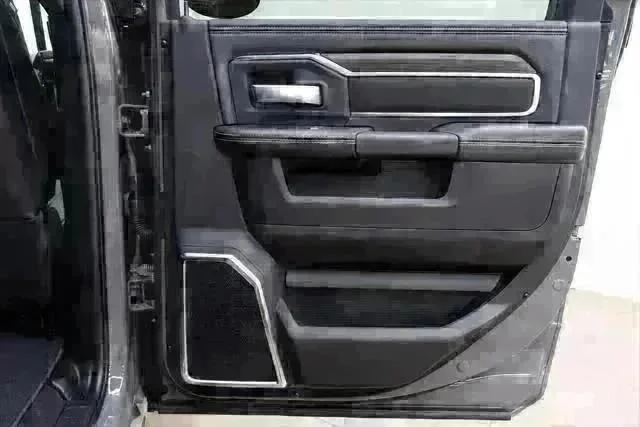 New 2026 Ceramic Gray Clear-Coat Exterior Paint RAM LARAMIE image 29