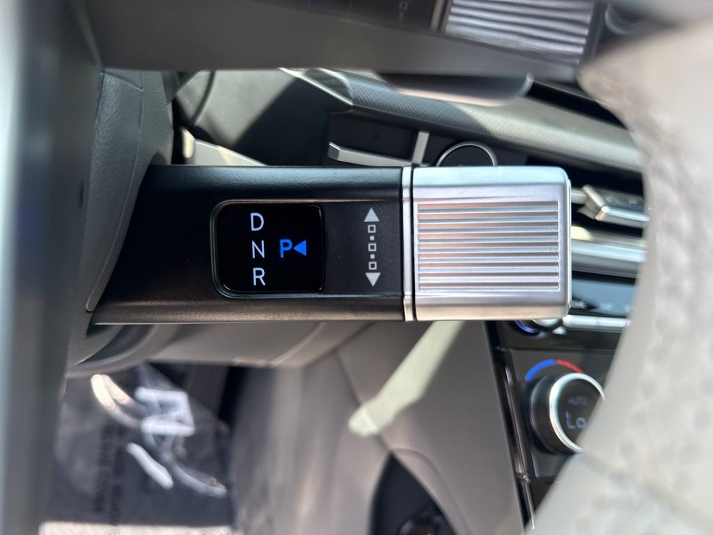 New 2027 Red Hyundai SEL image 24