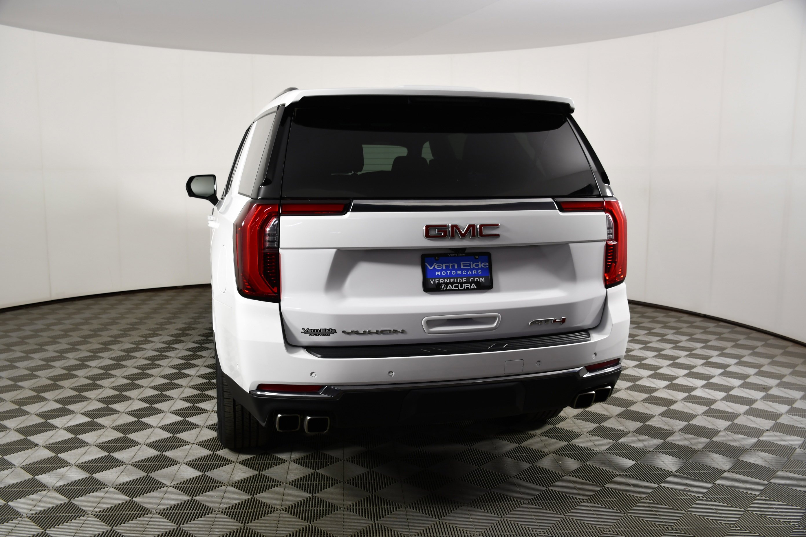 Used 2025 Summit White GMC AT4 image 7