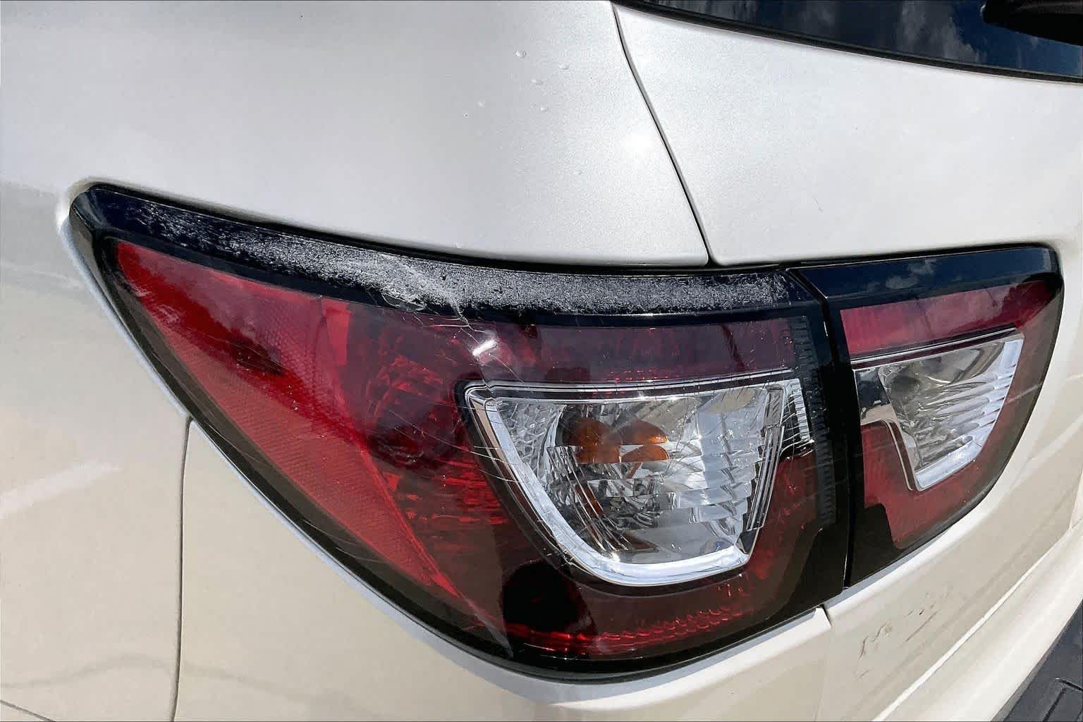Used 2013 White Diamond Tricoat Chevrolet LT image 26