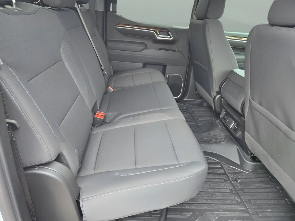 2026 GMC Sierra 1500 SLE - Photo 13