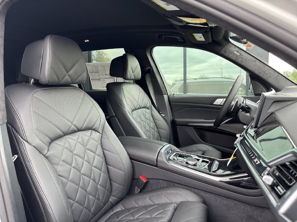 New 2027 Mineral White Metallic BMW xDrive40i image 21