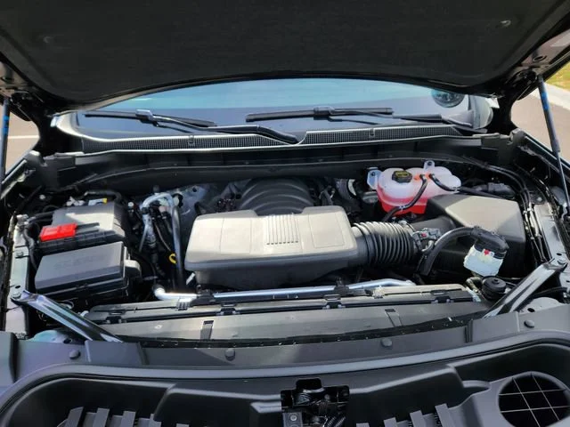 New 2025 Black Chevrolet Commercial image 11