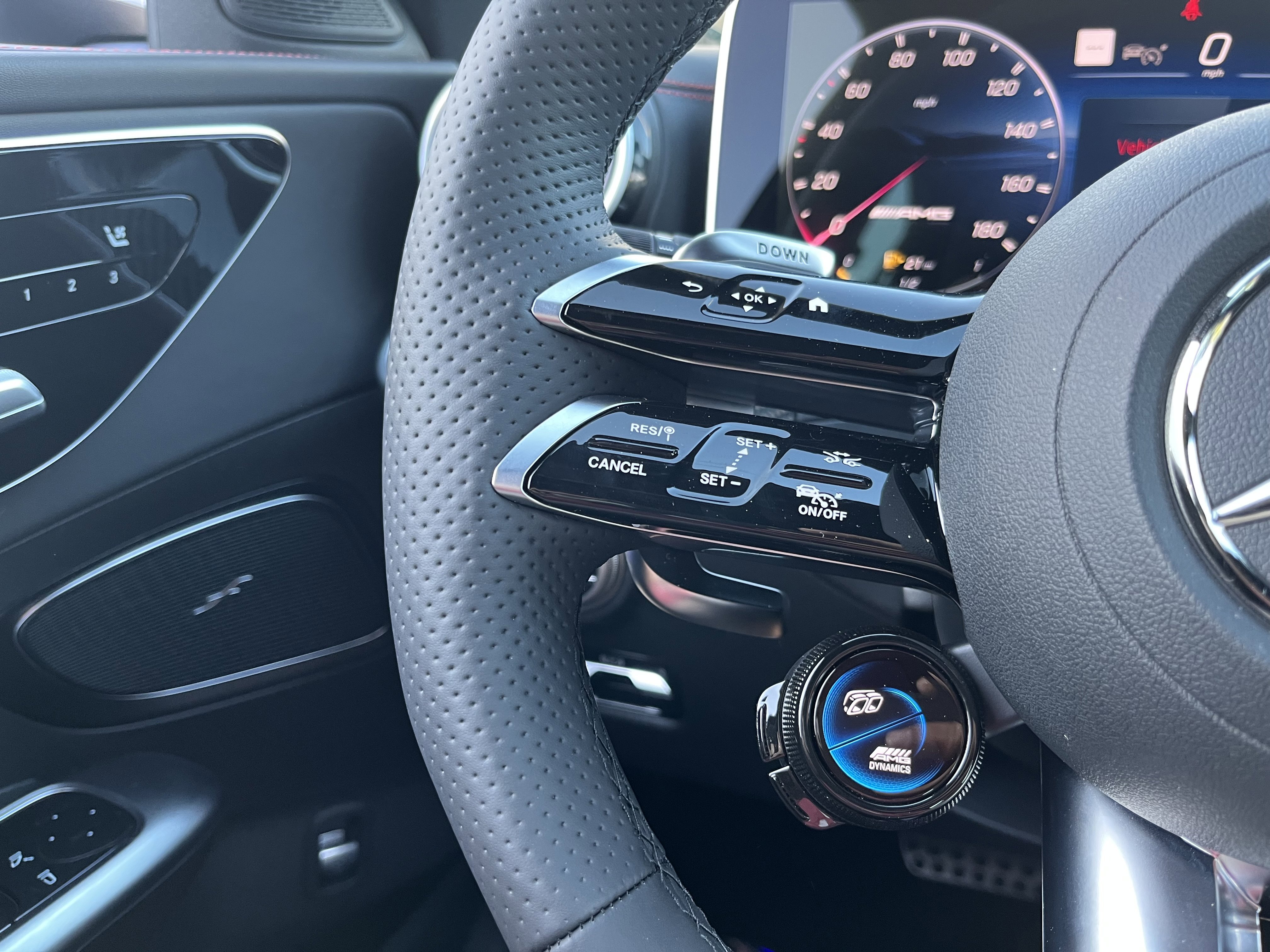 New 2026 MANUFAKTUR Moonlight White Metallic Mercedes-Benz AMG® C 43 image 54