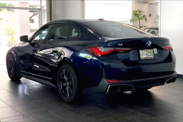 Used 2023 Tanzanite Blue II Metallic BMW eDrive35 image 5