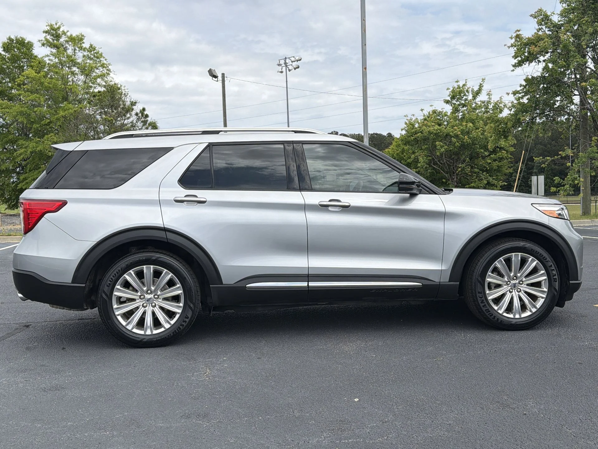 Certified Used 2020 Silver Metallic Ford Limited image 33