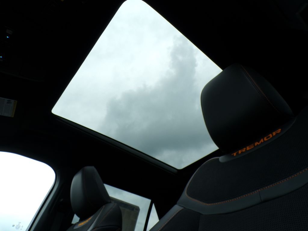 New 2026 Carbonized Gray Metallic Ford Tremor® image 29