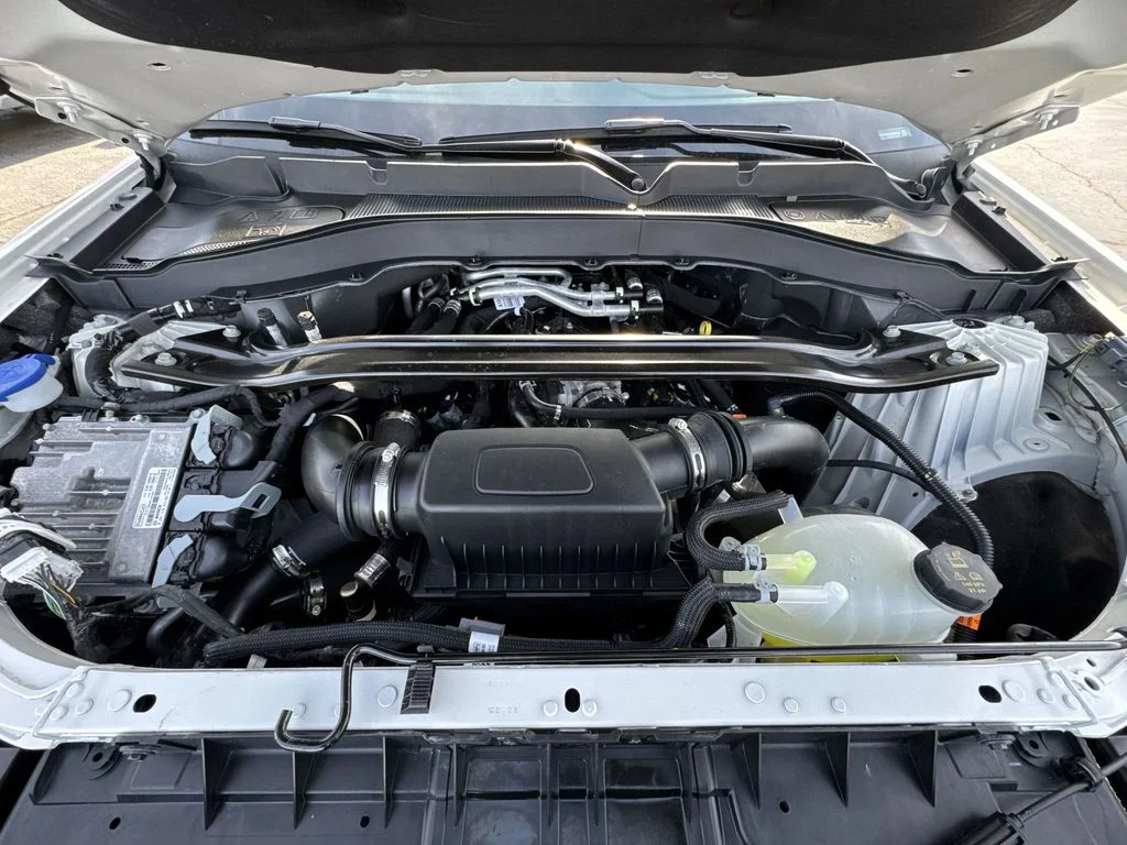 Used 2025 White Ford Platinum image 27