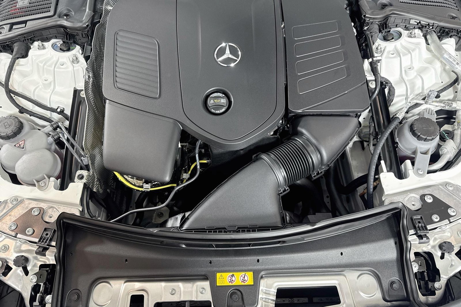 New 2027 Polar White Mercedes-Benz CLE 300 image 28