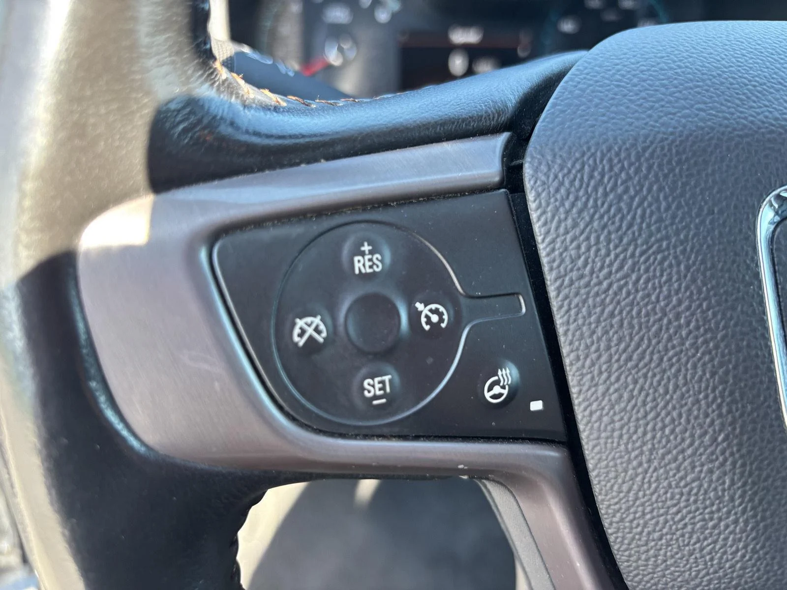 Used 2022 Satin Steel Metallic GMC AT4 - Leather image 21