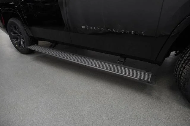 New 2026 High Gloss Black Exterior Paint Jeep Grand Wagoneer image 37