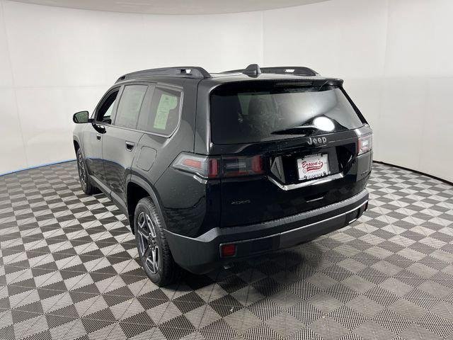 New 2026 Diamond Black Crystal Pearl-Coat Exterior Paint Jeep Limited image 29