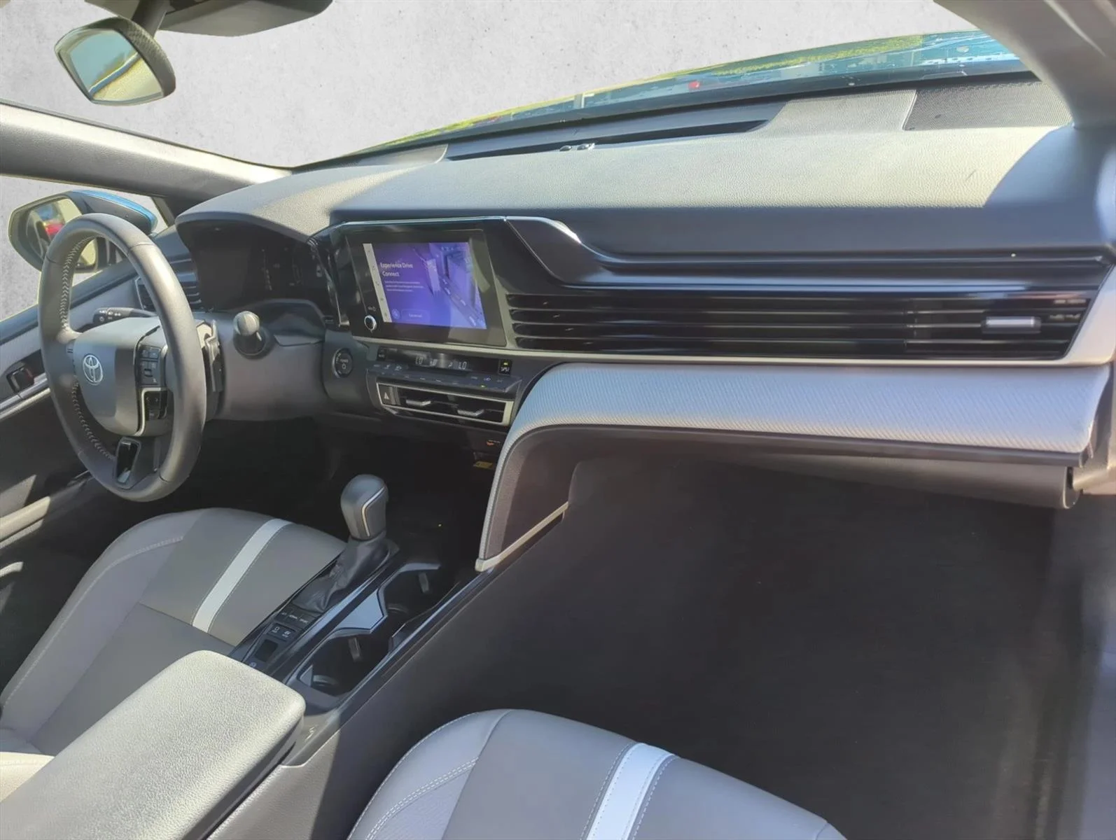 Used 2026 Ocean Gem Toyota SE image 27
