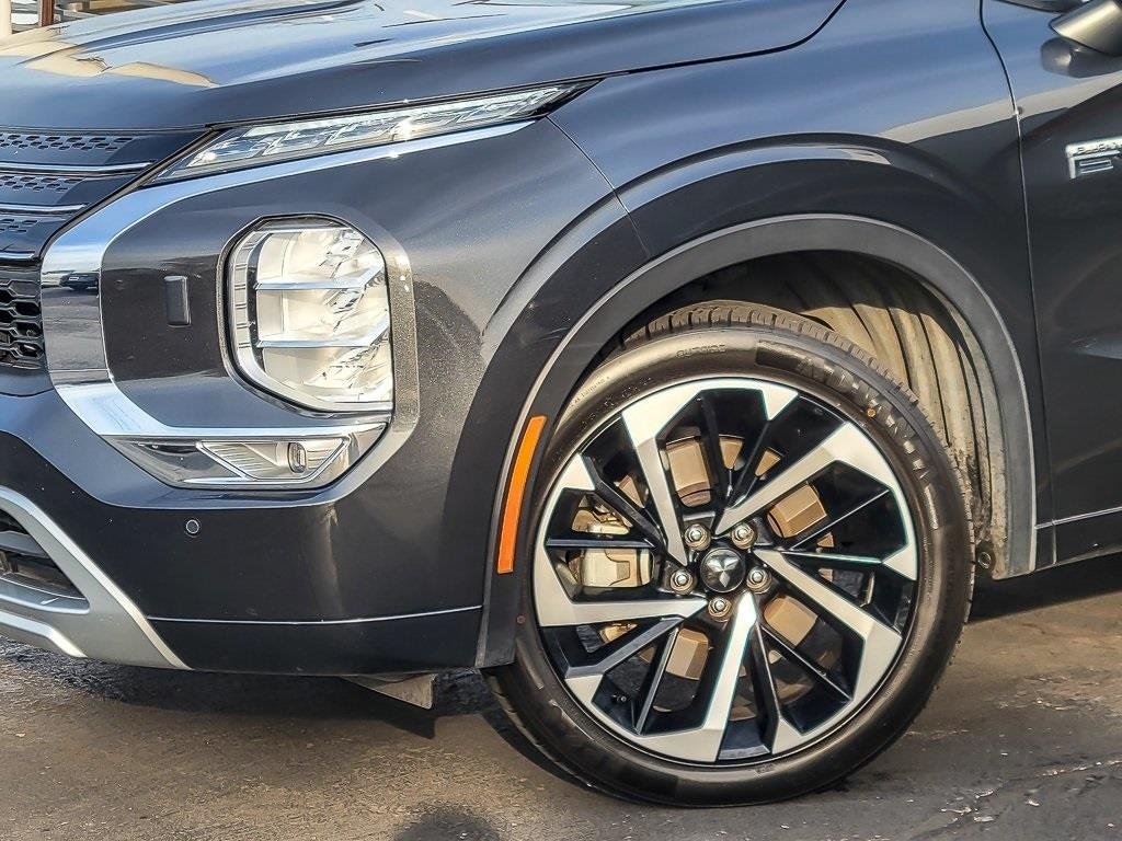 2024 Mitsubishi Outlander PHEV SEL photo 3