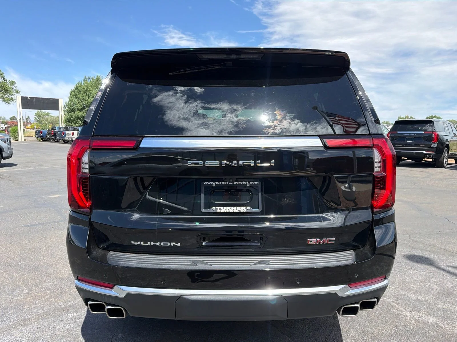 2026 GMC Yukon XL Denali - Photo 6