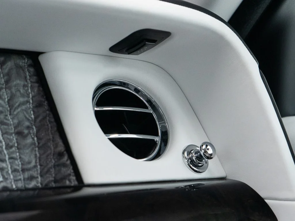 Certified Used 2023 Bespoke Crystal over Arctic White Rolls-Royce  image 50