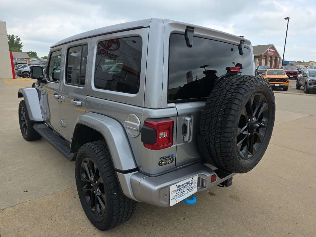 2021 Jeep Wrangler Unlimited Sahara High Altitude 4xe photo 4