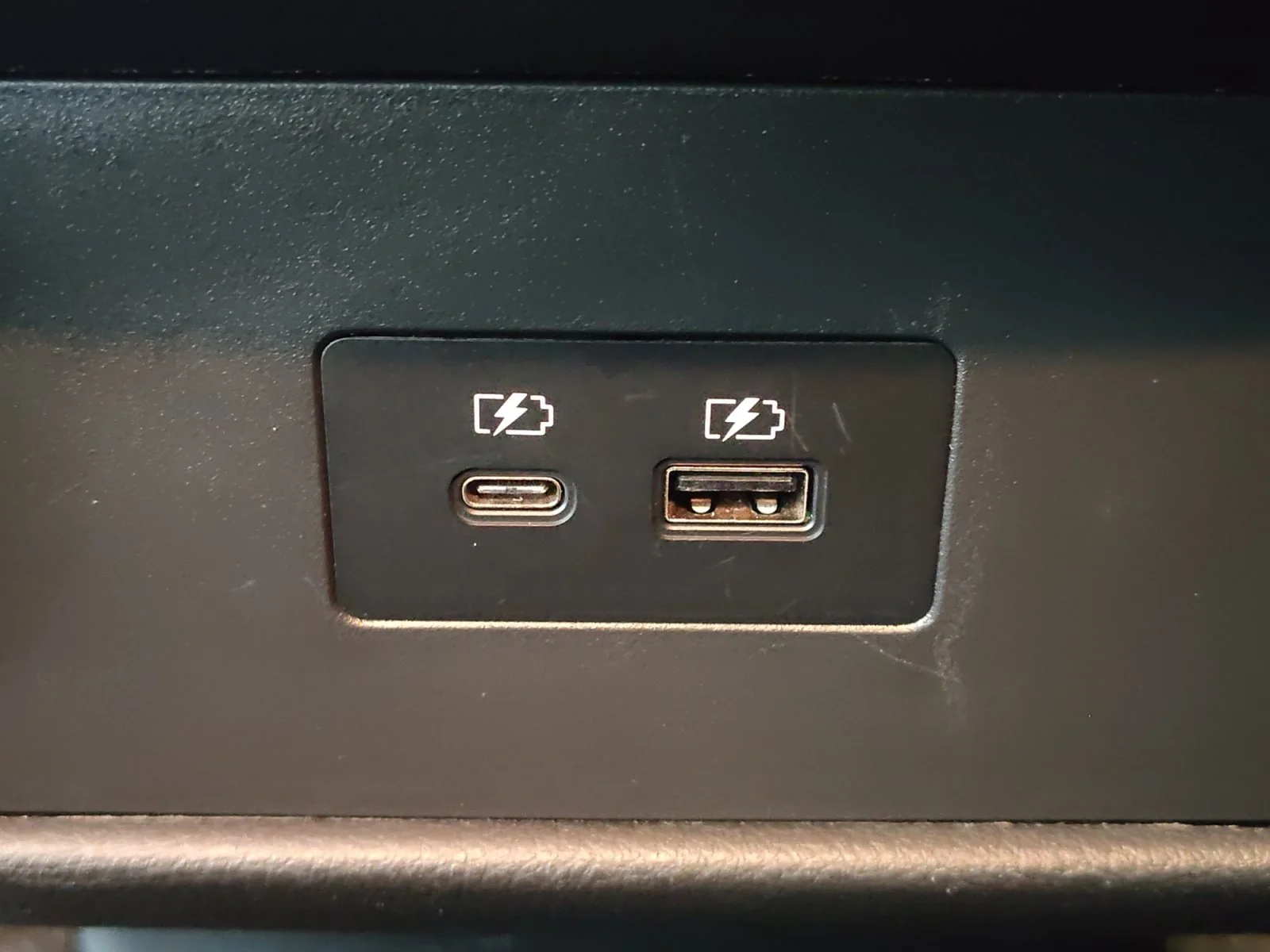 Used 2023 Gun Metallic Nissan SV image 30