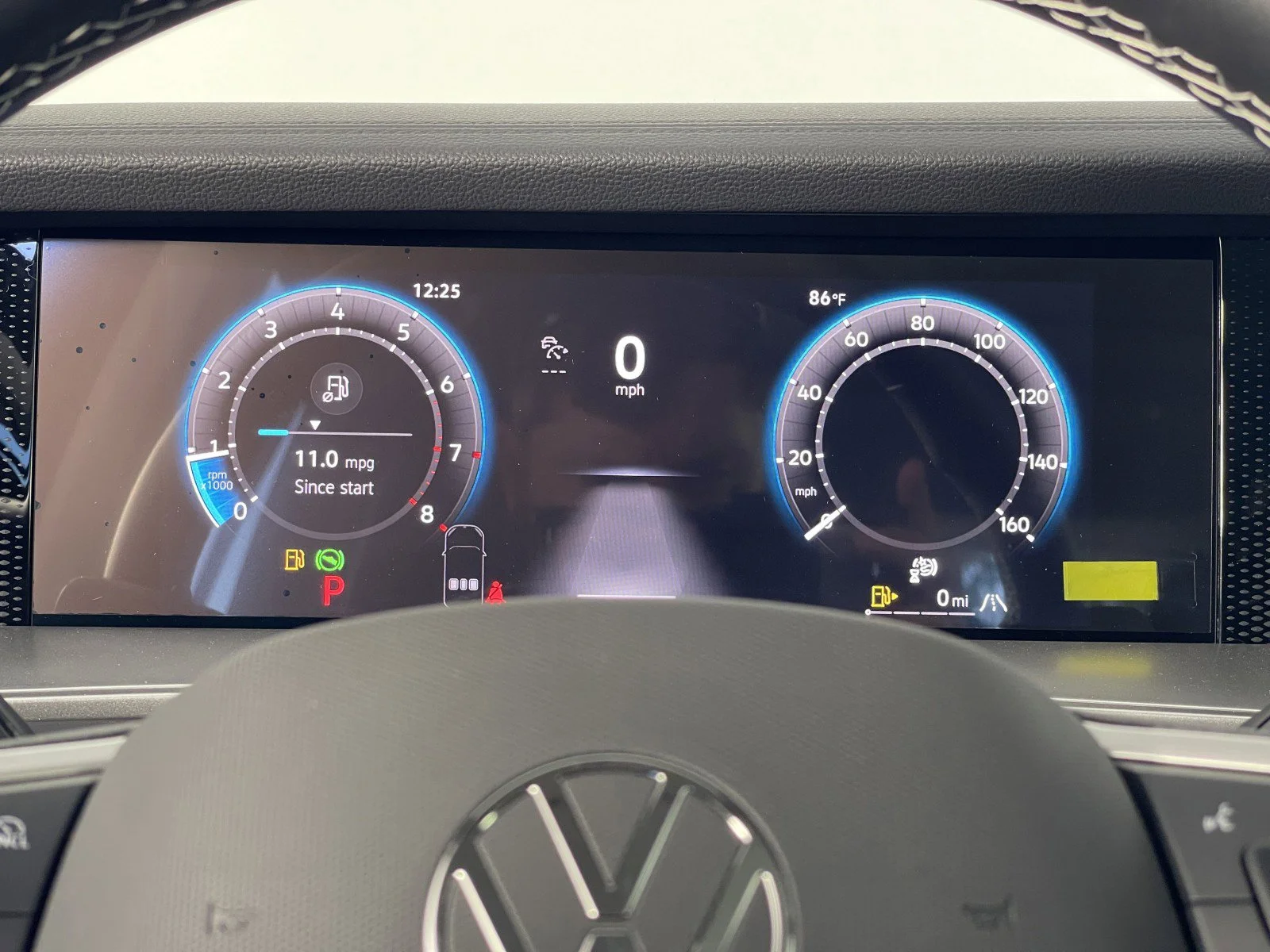 2025 Volkswagen Tiguan SE - Photo 24