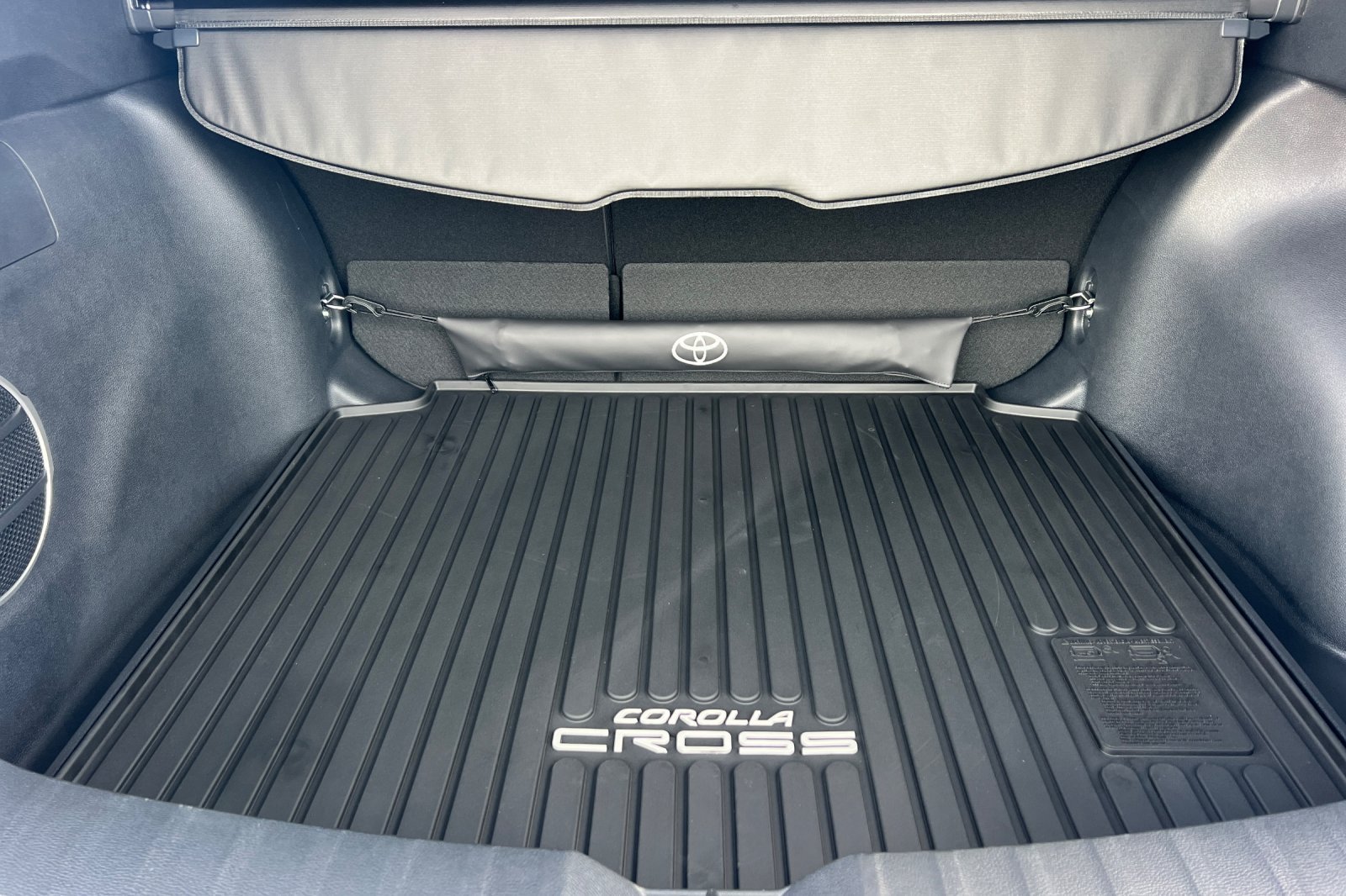 Certified Used 2026 Pearl Toyota XLE image 15