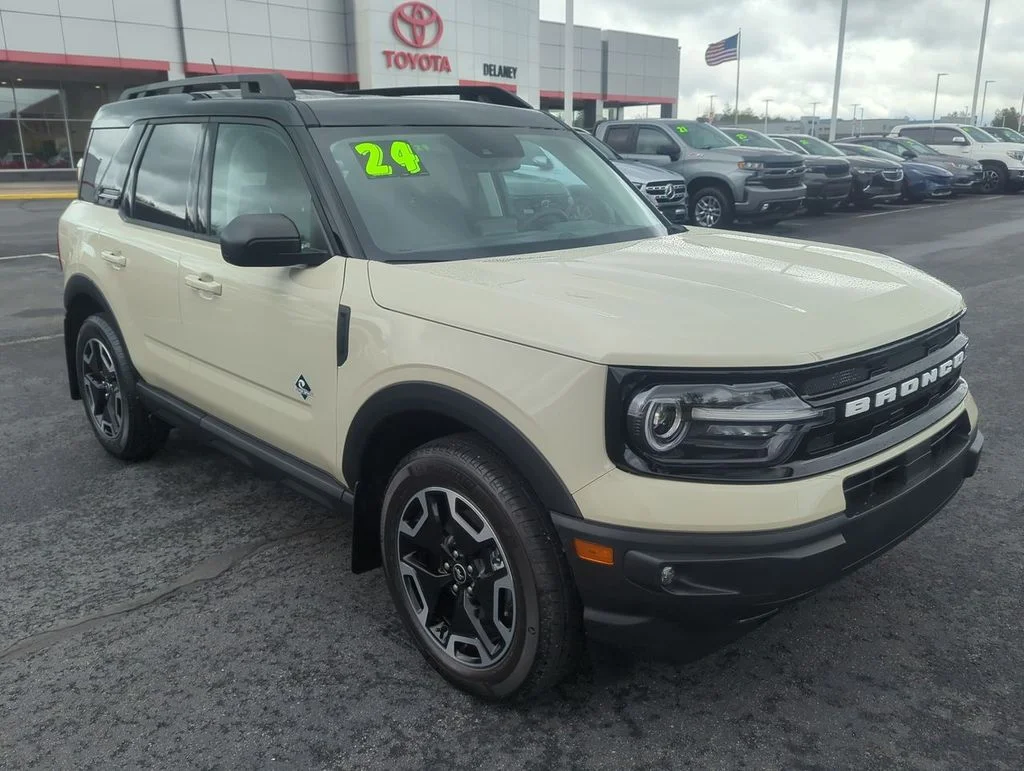 Used 2024 Beige Ford Outer Banks image 1