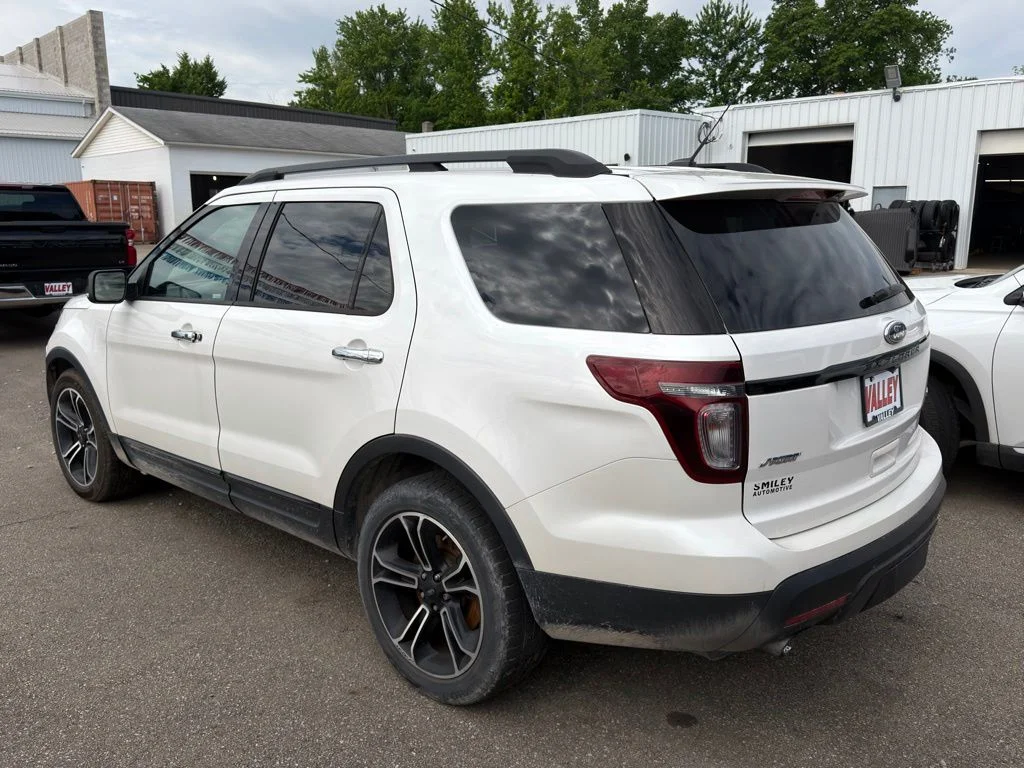Used 2014 White Ford Sport image 12