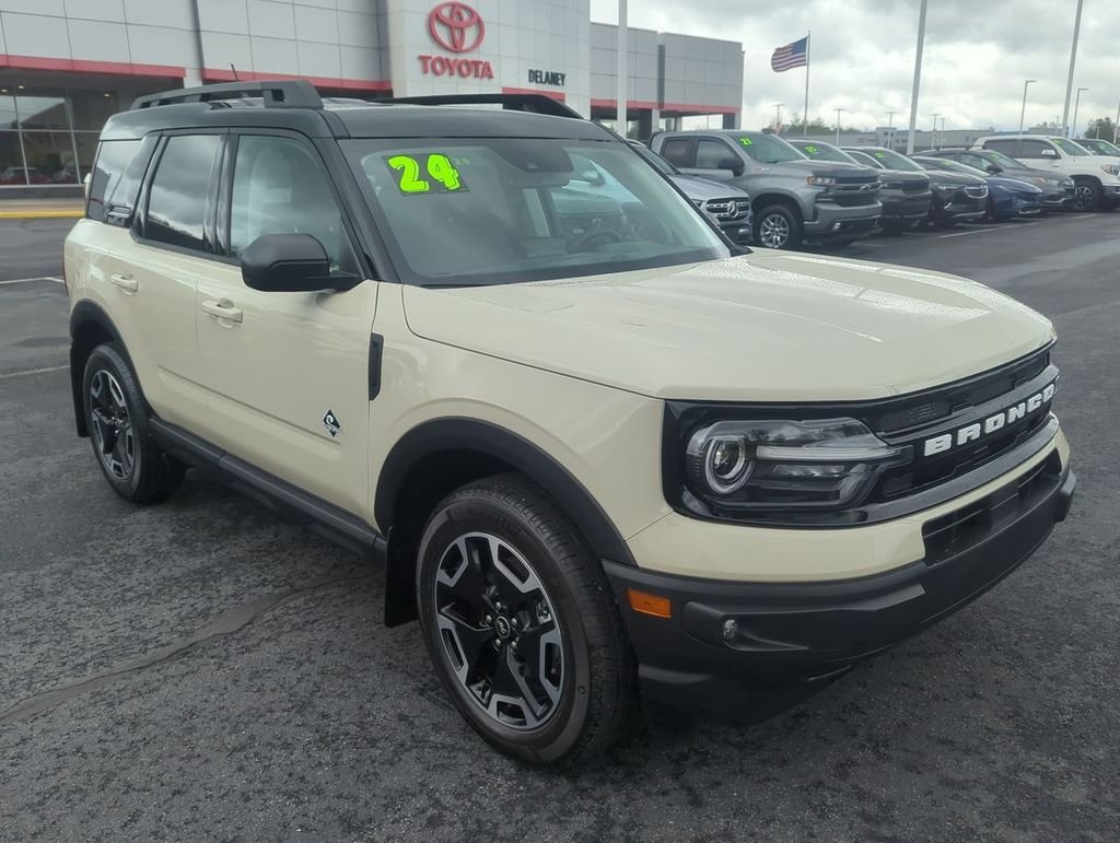 Used 2024 Beige Ford Outer Banks image 1