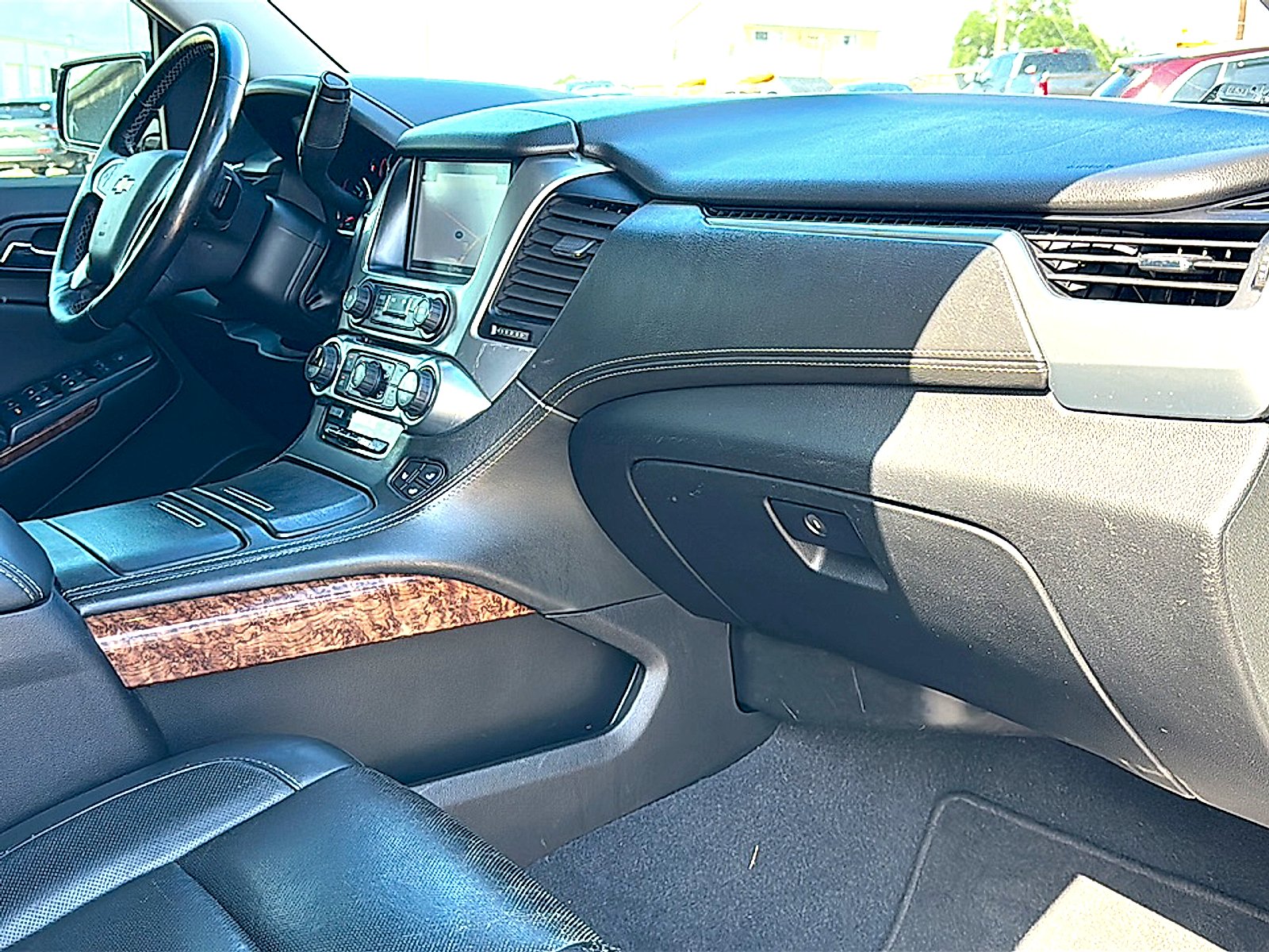 Used 2020 Summit White Chevrolet 2WD Premier image 23