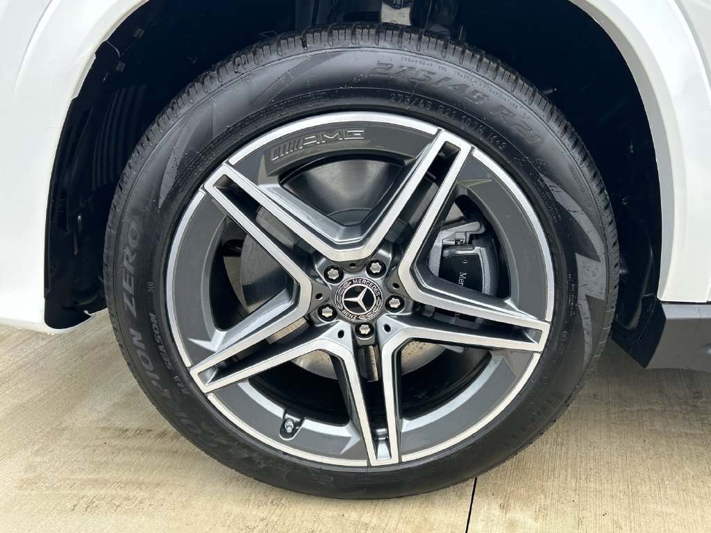 New 2027 Polar White Mercedes-Benz GLS 450 image 35