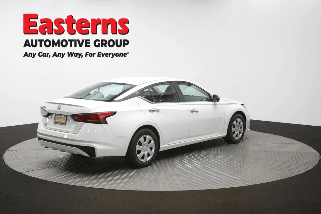 Used 2024 White Nissan 2.5 S image 39