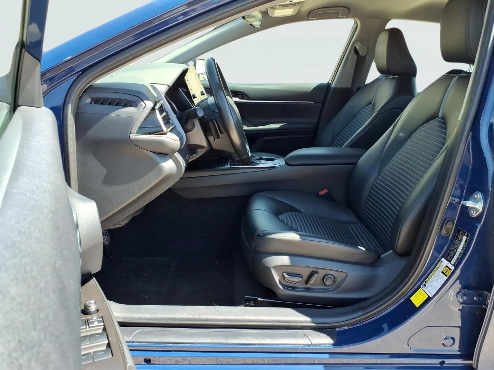 Used 2024 Reservoir Blue TOYOTA SE NIGHTSHADE AUTO image 16