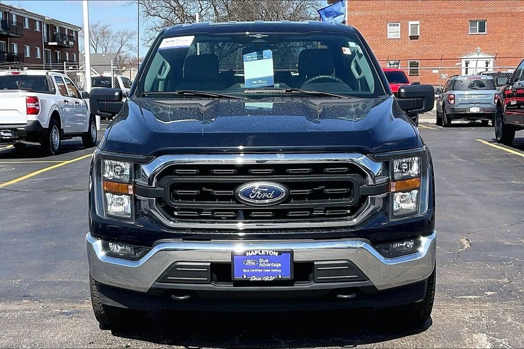 Used 2023 Blue Ford XLT image 2