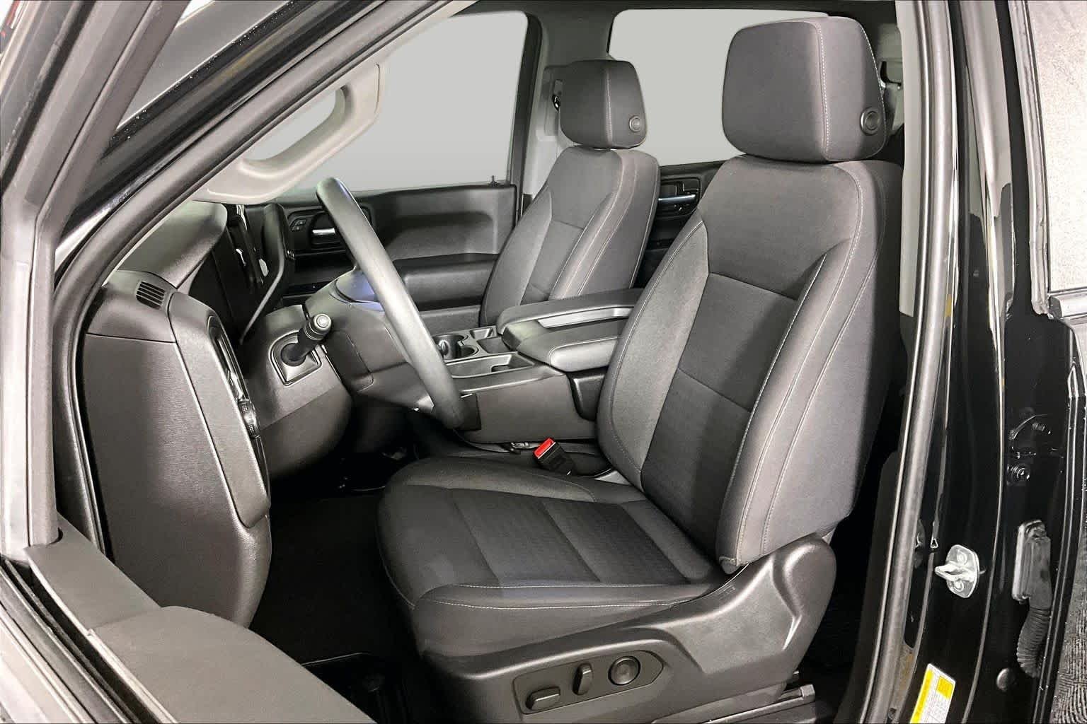 Used 2023 Black Chevrolet Custom image 7