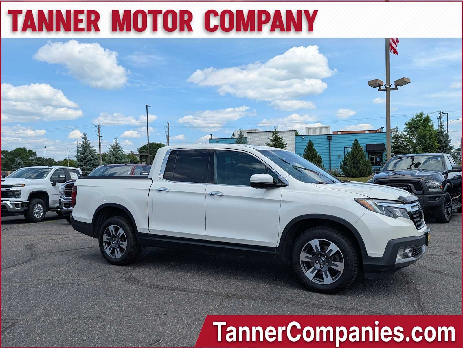 White Diamond Pearl 2018 Honda Ridgeline Pickup Truck All-Wheel Drive