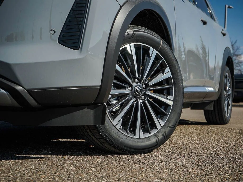 New 2026 Boulder Gray Pearl Nissan Platinum image 6
