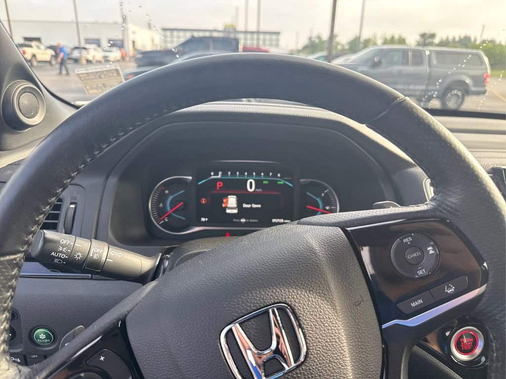 Used 2019 White Diamond Pearl Honda Touring image 13