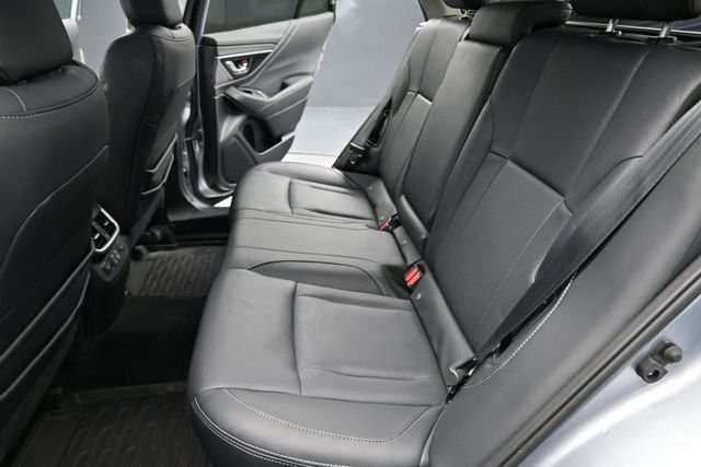 Used 2024 Ice Silver Metallic Subaru Limited image 19