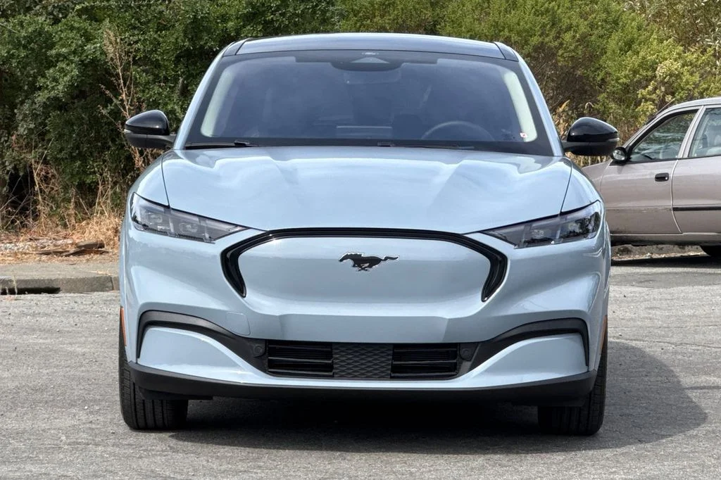 New 2026 Gray Metallic Ford Premium image 9