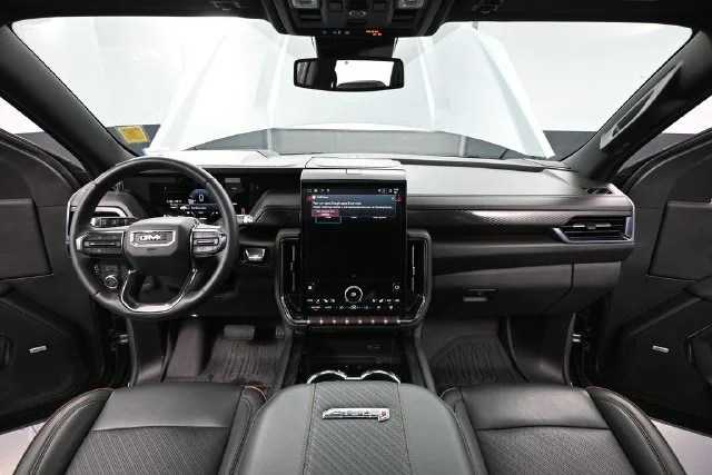 Used 2025 Silver GMC AT4 image 22