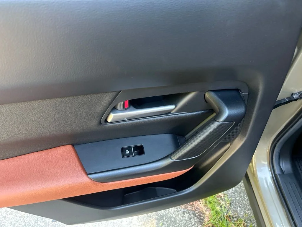 Used 2025 Beige Mazda 2.5 Turbo Meridian Edition image 28