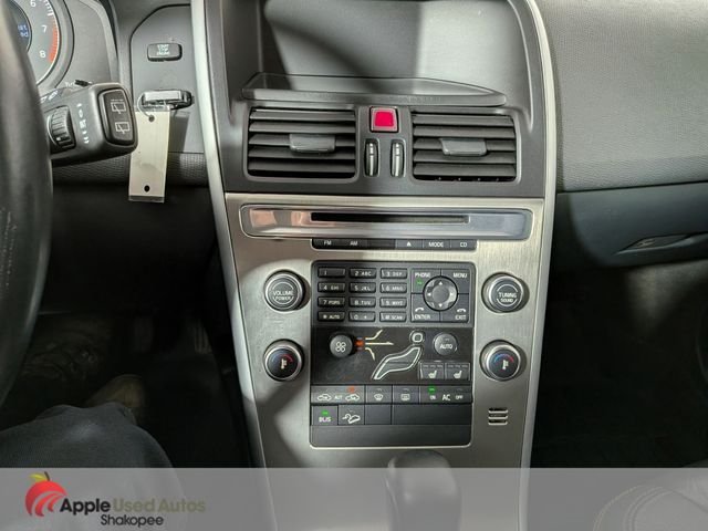 Used 2010 Gray Volvo 3.2 image 21