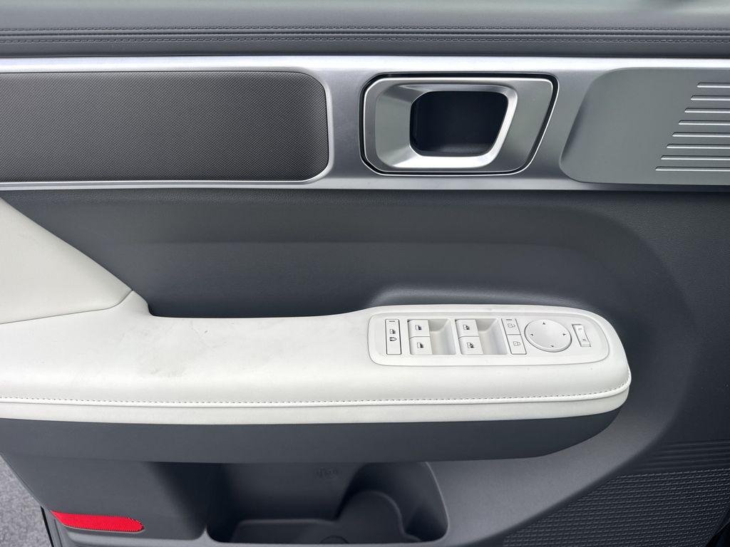 New 2026 Gray Hyundai SEL FWD image 10