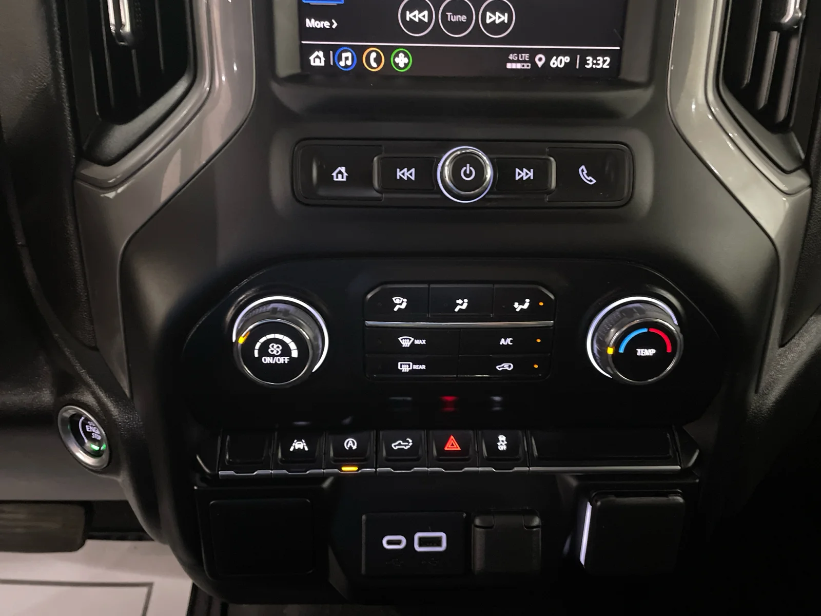 Used 2022 GLACIER BLUE METALLIC Chevrolet Custom image 18